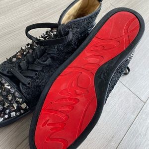 Men’s US size 12 .  Slightly worn Loubs